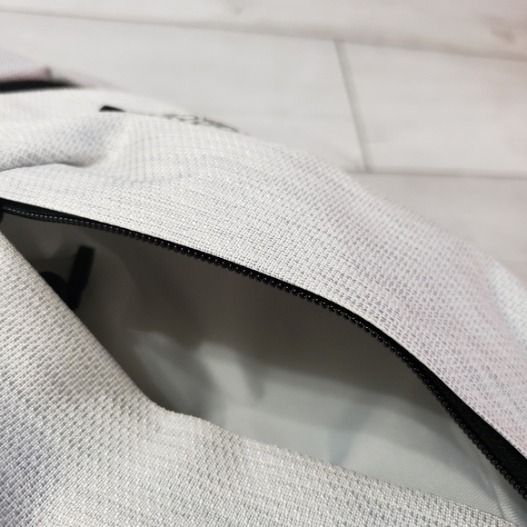 SOLD North Face Aurora Laptop 22L Backpack - Picture 10 of 12